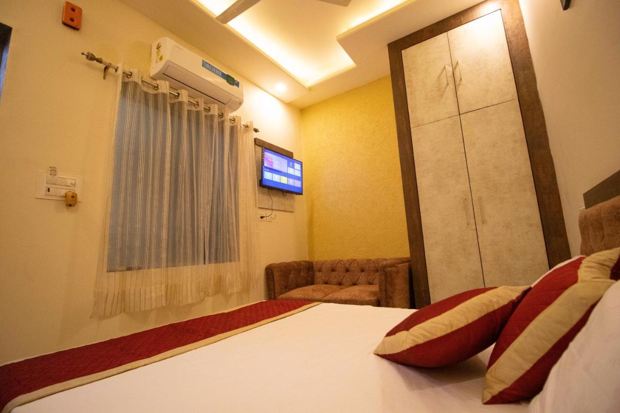 Hotel Aayat Palace ชัยปุระ ภายนอก รูปภาพ